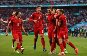 Video: Siêu phẩm sút phạt khiến tuyển Anh lần đầu thủng lưới ở EURO 2020