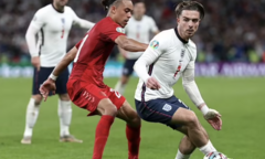 Gary Neville: 'HLV Southgate can đảm khi rút Grealish khỏi sân' 