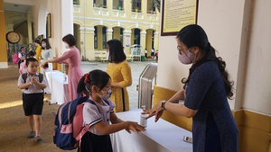 Hà Nội chưa quyết định cho học sinh trở lại trường học