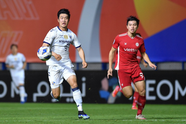 Bùi Tiến Dũng, Quế Ngọc Hải vắng mặt, Viettel thua đậm đội bóng Hàn Quốc