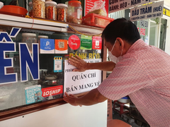 TP.HCM ra công văn khẩn sau khi cấm cửa hàng bán mang về