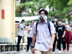 Những khoảnh khắc ấn tượng trong kỳ thi tốt nghiệp THPT 'đặc biệt nhất lịch sử'