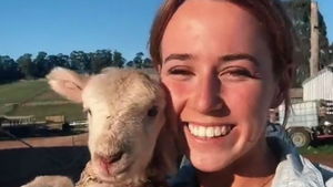 Sao TikTok 19 tuổi tự sát 