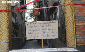 TP.HCM: Người dân phố Bùi Viện cấm shipper và người lạ vào hẻm