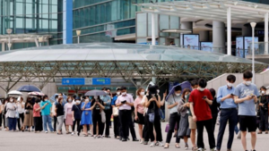 Ngày thứ 3 liên tiếp số ca mắc COVID-19 ở Hàn Quốc cao kỷ lục