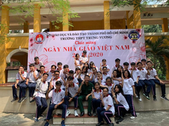 Nhật ký xúc động mùa thi tốt nghiệp của phụ huynh ở TP.HCM