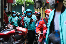 Chuyên gia: Nếu TP.HCM cho bán đồ ăn mang về, người dân sẽ vẫn ra đường