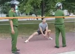 Thản nhiên tập thể dục ở công viên, nam thanh niên bị phạt 4 triệu đồng