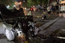 Hải Phòng: 4 xe đâm nhau trong đêm, 2 người thương vong