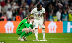 Dàn sao tuyển Anh khóc nức nở sau thất bại tại chung kết EURO 2020 