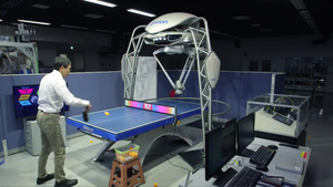 Video: Cận cảnh robot đầu tiên biết dạy người chơi bóng bàn