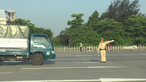 Video: Kích hoạt chốt kiểm soát COVID-19, xe từ vùng dịch không được vào Hà Nội