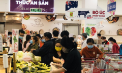 Tin TP.HCM đóng cửa, lãnh đạo UBND mắc COVID-19 là sai sự thật 