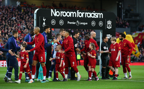 Phân biệt chủng tộc, CĐV sẽ bị cấm vào sân xem Ngoại hạng Anh