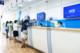 Ngân hàng bắt đầu giảm lãi suất cho vay: Những cái tên đầu tiên