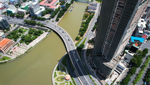 Video: TP.HCM vắng lặng nhìn từ trên cao