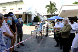 1.300 ca COVID-19 là công nhân, Bình Dương tính phương án dừng hoạt động nhà máy
