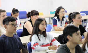 Dự kiến nâng mức vay vốn cho sinh viên nghèo lên 4 triệu đồng/tháng