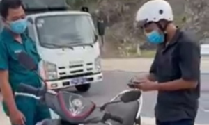 Cán bộ phường ở TP Nha Trang nói bánh mì không phải hàng thiết yếu