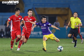 Tuyển Việt Nam thi đấu được, sao VPF muốn hoãn V-League sang năm 2022?