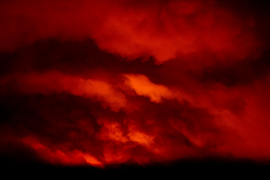 Ảnh: Hiện tượng thời tiết quái dị do cháy rừng ở Mỹ