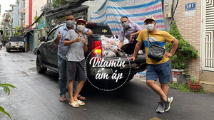 Chồng vận chuyển thực phẩm chống dịch, dỗi vợ vì bị hỏi: Làm vậy có tiền không?