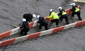 Mưa lũ kỷ lục ở Trung Quốc: Hoạt động nhiều tập đoàn đa quốc gia bị đứt đoạn