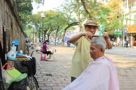 Lao động tự do ở Hà Nội bị mất việc làm do COVID-19 được hỗ trợ 1,5 triệu đồng