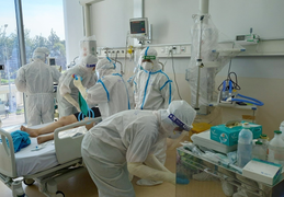 Bộ Y tế chuyển hơn 2.000 trang thiết bị y tế vào TP.HCM