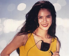 Ảnh hồi 17 tuổi của 'thần tiên tỷ tỷ' Lý Nhược Đồng gây bão mạng