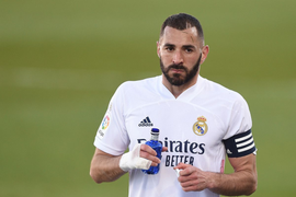 Karim Benzema mắc COVID-19