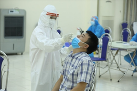 Thêm 10 người Hà Nội dương tính SARS-CoV-2