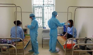 Hơn 14.000 y bác sĩ đang tham gia chống dịch ở TP.HCM