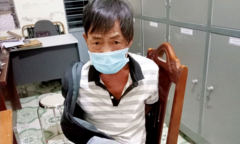 Bị kiểm tra, người đàn ông say rượu vác gậy tấn công công an