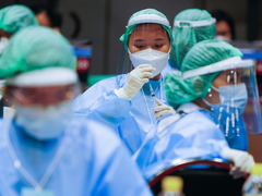 Người mắc COVID-19 cần lưu ý gì khi tiêm vaccine?