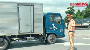 Video: Cao tốc Pháp Vân-Cầu Giẽ ùn ứ dài vì ô tô phải quay đầu không vào Hà Nội