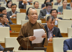 Hoà thượng Thích Bảo Nghiêm: Tăng ni cởi cà sa, khoác áo blouse chống dịch