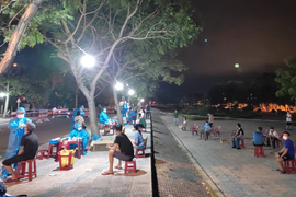 Hội An yêu cầu người dân không ra khỏi thành phố