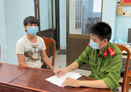 Bắt nam thanh niên quan hệ, quay clip 'nóng' với bạn gái dưới 16 tuổi