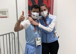 VĐV đấu kiếm Argentina được bạn trai cầu hôn sau trận đấu ở Olympic