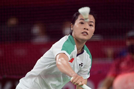 Thua tay vợt số 1 thế giới, 'hot girl' cầu lông Thùy Linh vẫn nhận mưa lời khen