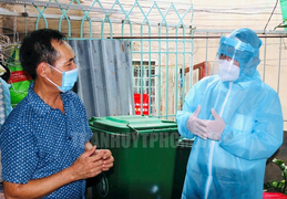 Bí thư Nguyễn Văn Nên đến thăm hỏi, động viên người dân khu phong tỏa Bình Tân 