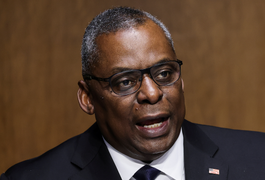 Bộ trưởng Quốc phòng Mỹ đến Singapore, bắt đầu công du châu Á