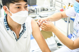 Ảnh: Hà Nội bắt đầu chiến dịch tiêm vaccine COVID-19 lớn nhất trong lịch sử