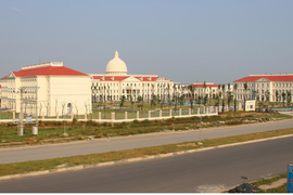 Bắt Bí thư xã và cán bộ Trung tâm phát triển quỹ đất ở Quảng Ninh