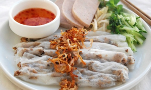 Cách làm bánh cuốn bằng chảo chống dính cực đơn giản