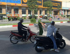 Hà Nội lập chốt kiểm soát giáp ranh giữa các quận, tăng cường mật độ kiểm tra