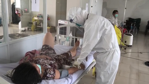 Video: Bên trong Bệnh viện dã chiến điều trị COVID-19 ở TP.HCM