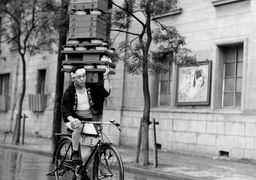 Nghề shipper giao đồ ăn tận nhà xuất hiện từ thế kỷ nào?