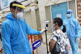 Sáng 30/7, thêm 4.992 ca COVID-19 mới